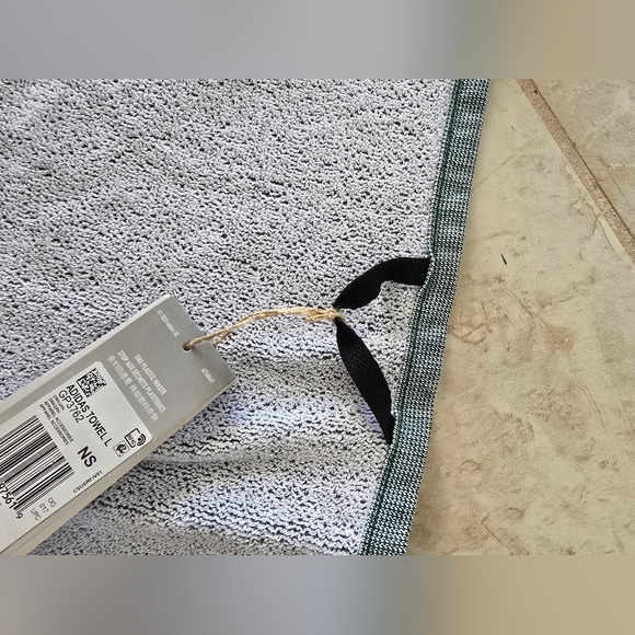 Adidas sport towel - Picture 5 of 6